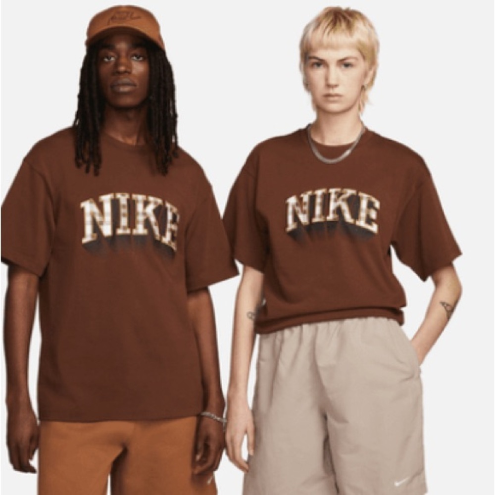 Nike Cacao Wow/Flat Gold Plaid Logo T-Shirt XS